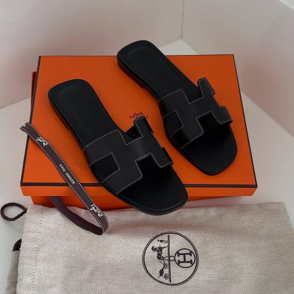 NIB pristine never worn Hermes Oren